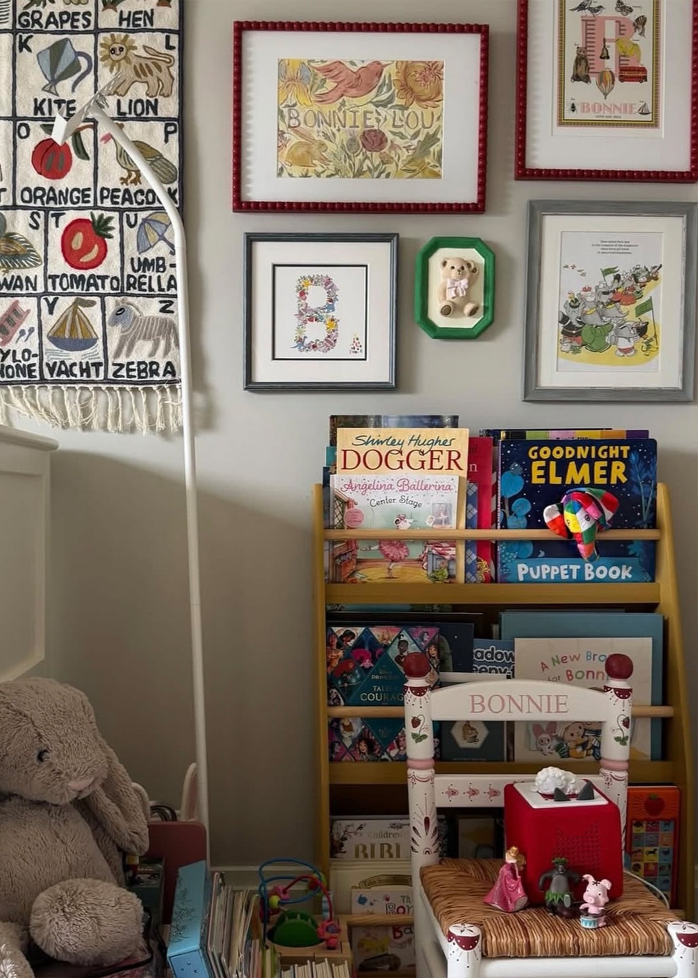 Design Your Own Frida Chair