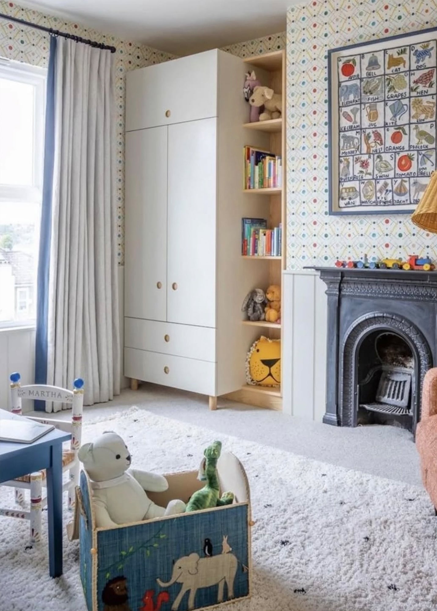 Ready to Shop Rainbow Chair